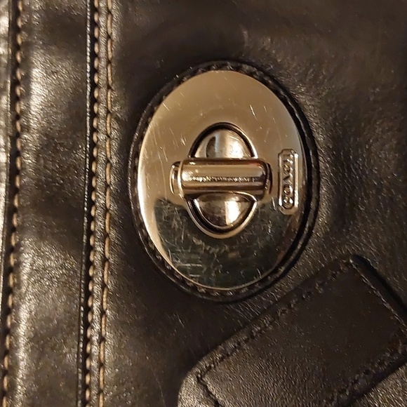 Coach LADIES SHOULDER BAG - Picture 8 of 8